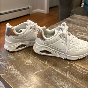 Girls size 12 sketchers sneakers